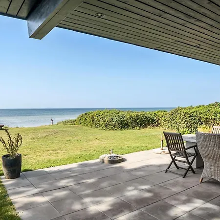 3 Bedroom Lovely In 度假居