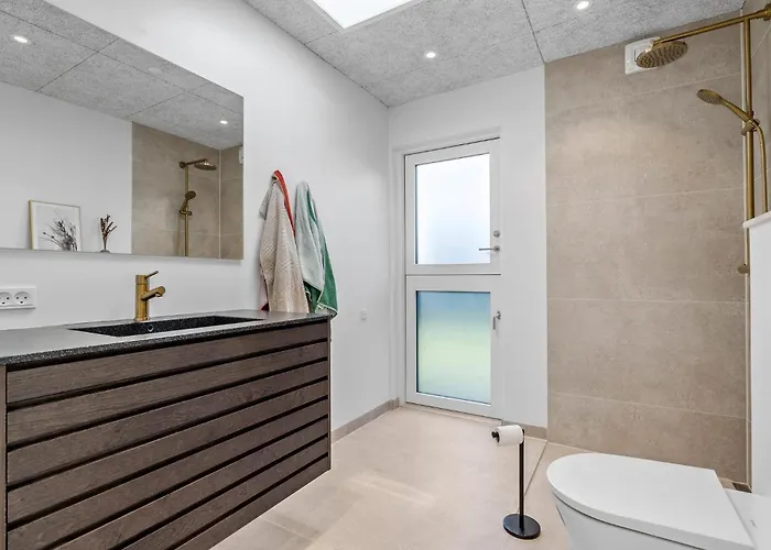 3 Bedroom Lovely In *