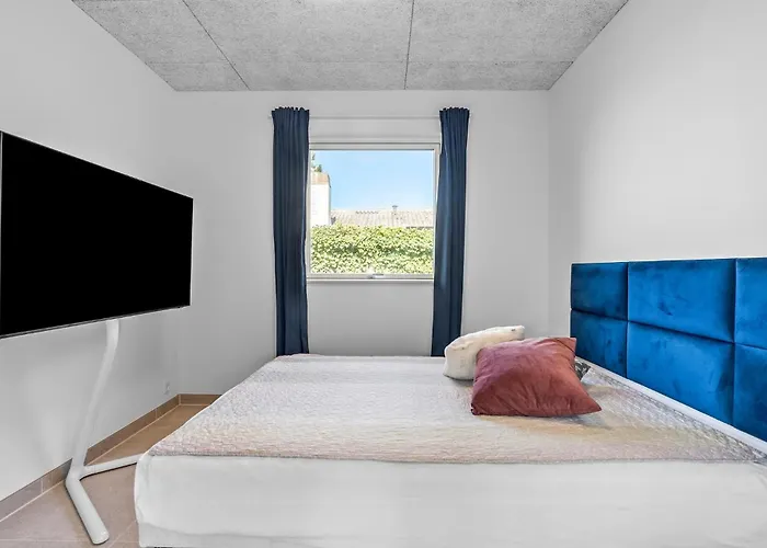 3 Bedroom Lovely In Martofte