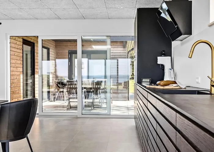 3 Bedroom Lovely In Holiday home Martofte